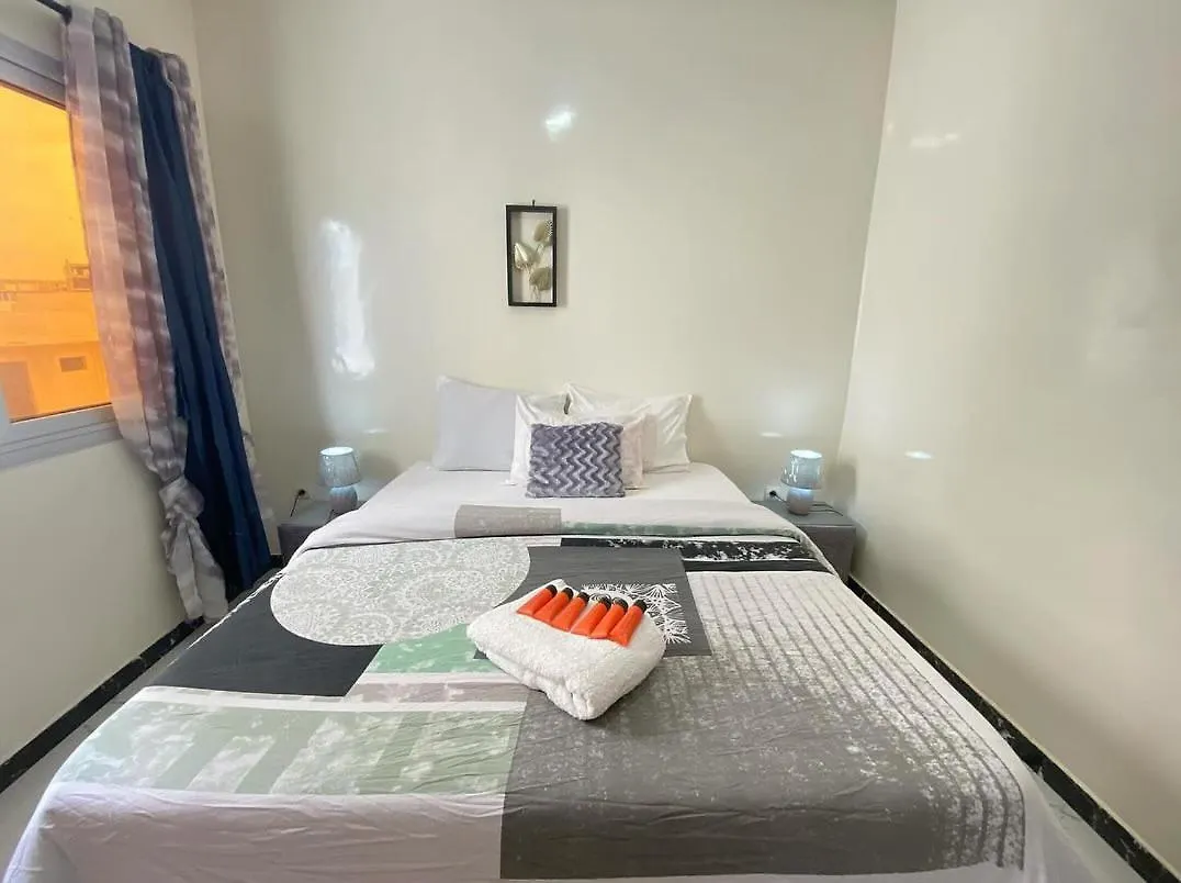 Chambre Grise Douche En Face Climatise Dakar Senegal